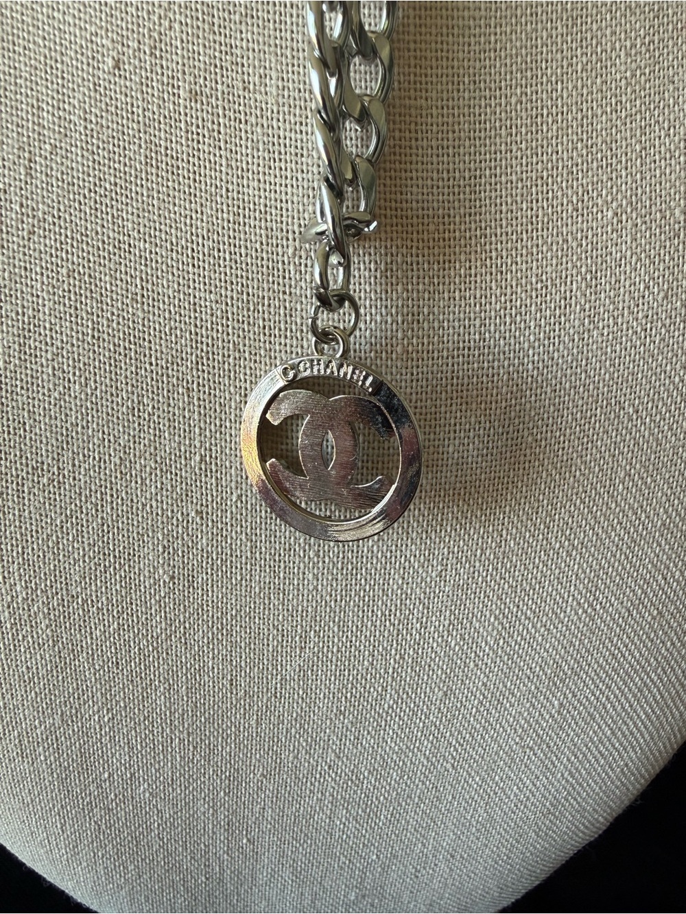 ChaneI Silver-Tone Chain Bracelet with Round Pendant - Picture 2 of 7
